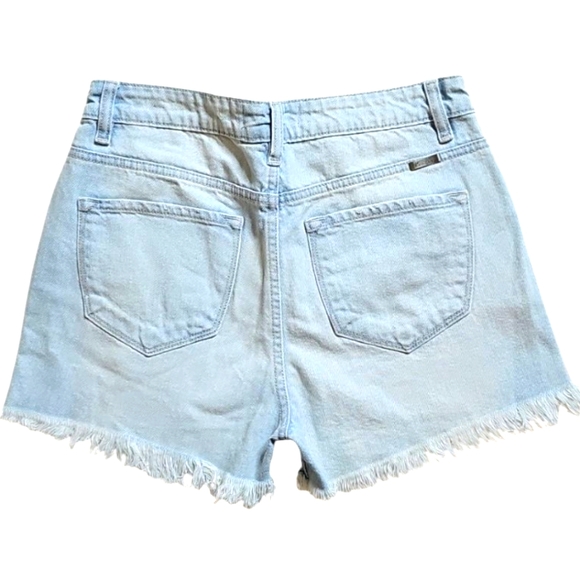 KanCan Zion Ultra High-Rise Distressed Shorts. Women's Size: W7/27x2.5L - Picture 5 of 10